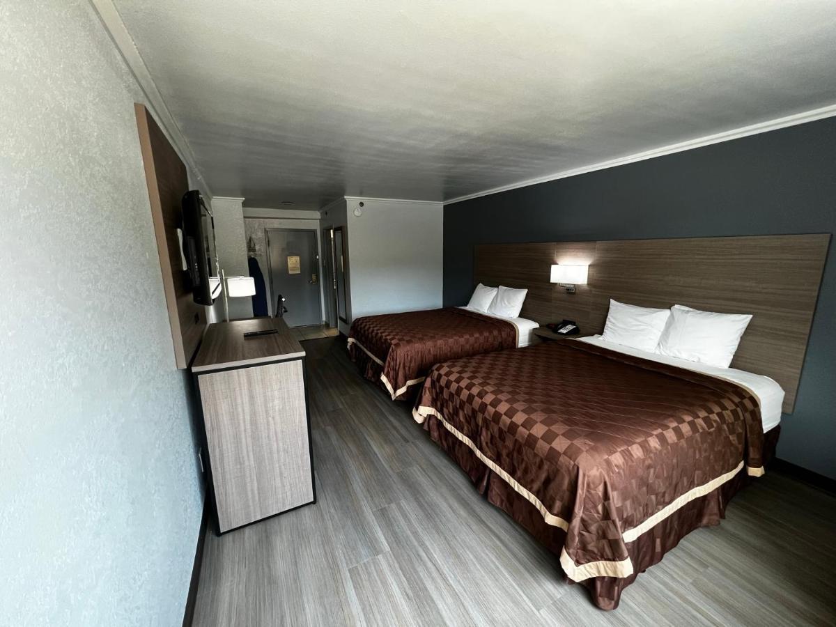 Super 8 By Wyndham Fort Worth Entertainment District Εξωτερικό φωτογραφία