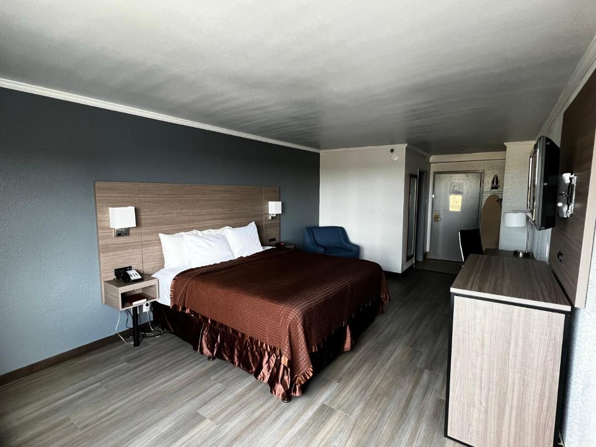 Super 8 By Wyndham Fort Worth Entertainment District Εξωτερικό φωτογραφία