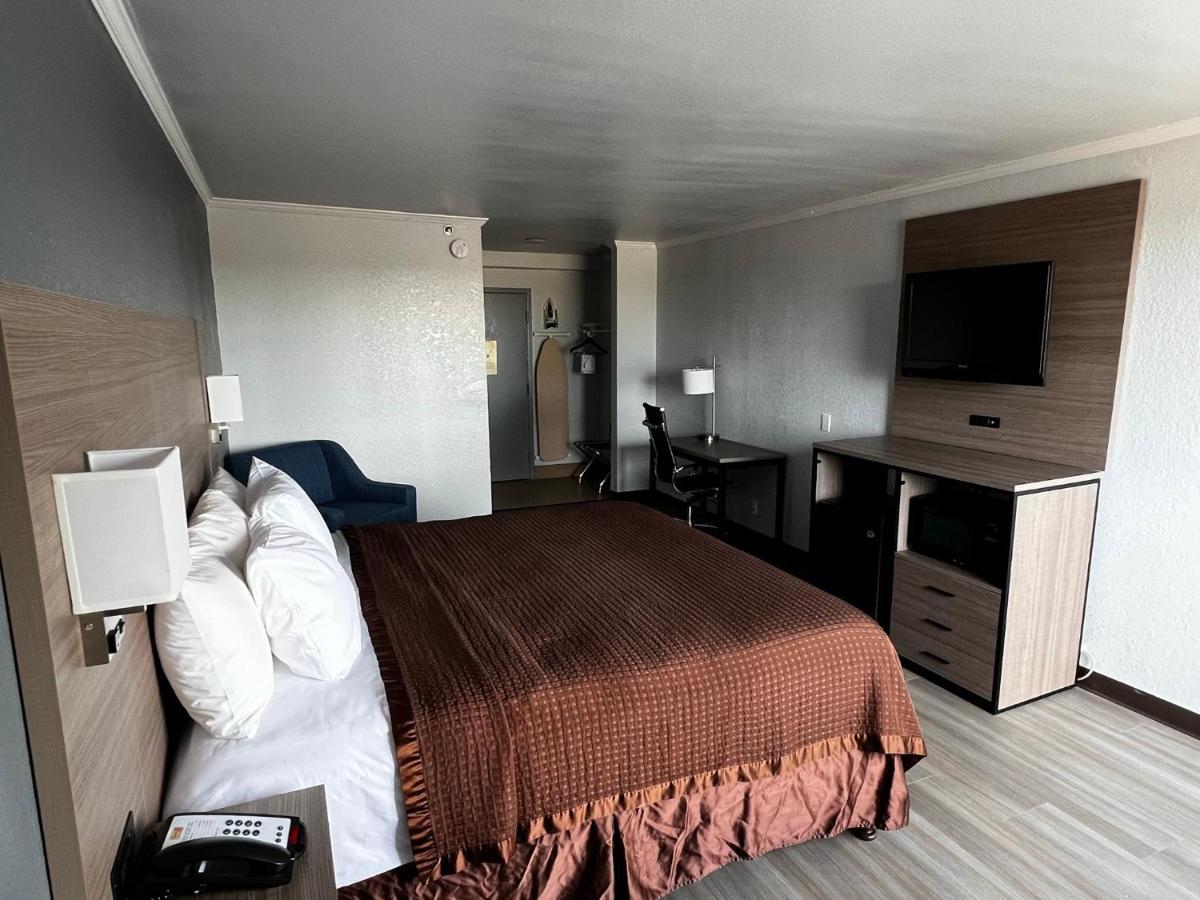 Super 8 By Wyndham Fort Worth Entertainment District Εξωτερικό φωτογραφία