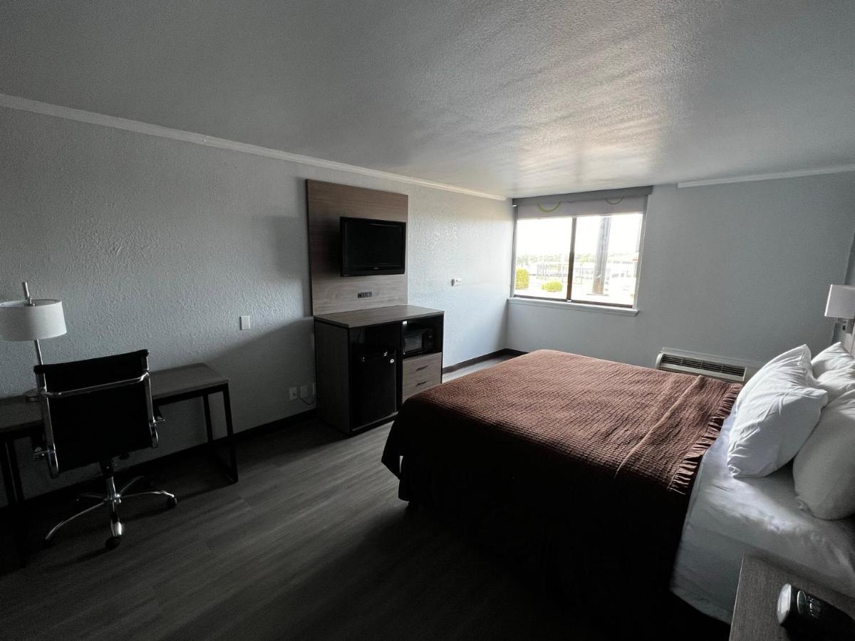Super 8 By Wyndham Fort Worth Entertainment District Εξωτερικό φωτογραφία
