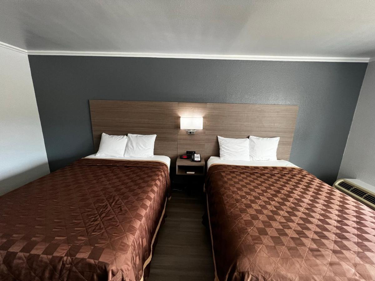 Super 8 By Wyndham Fort Worth Entertainment District Εξωτερικό φωτογραφία