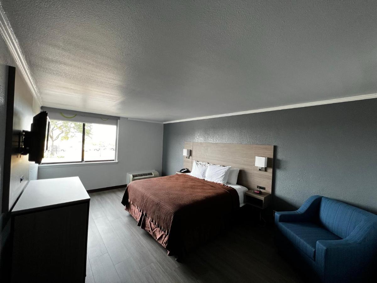 Super 8 By Wyndham Fort Worth Entertainment District Εξωτερικό φωτογραφία